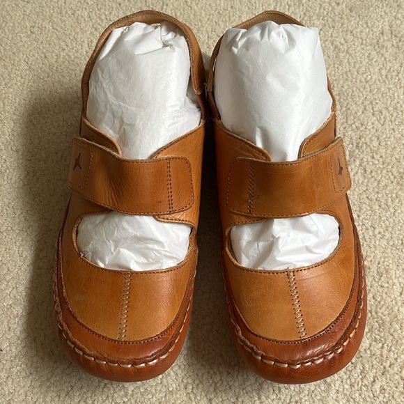 Vintage 90’s Pikolinos casual two-tone leather clogs. Size EU38/US7.5 fits 8 - Picture 2 of 7